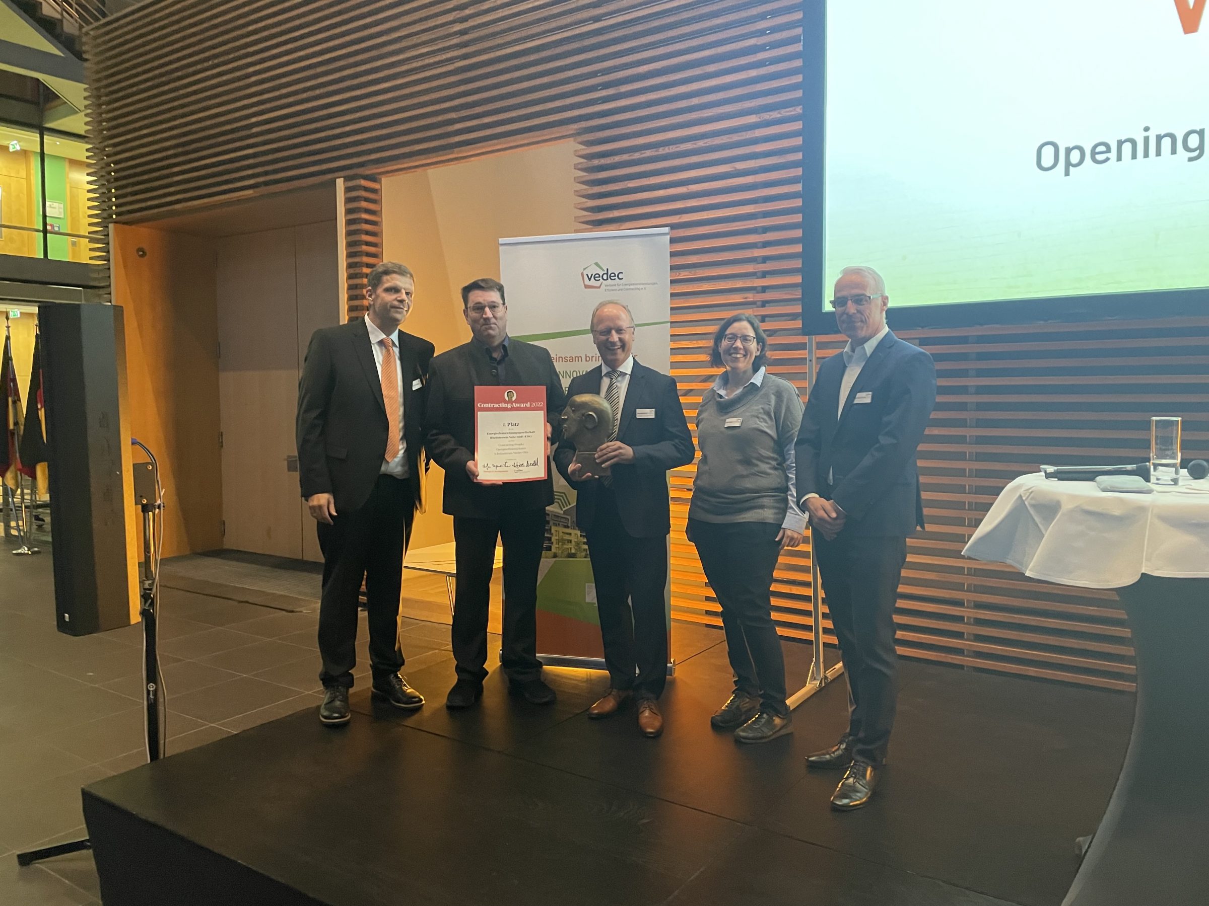 Contracting-Award 2022 – The winner is …